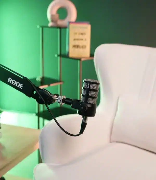 rode-mic-recording-setup-closeup